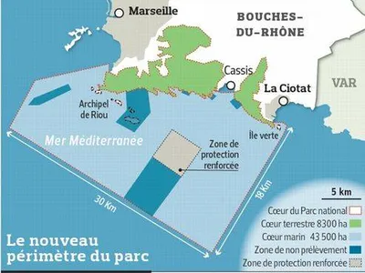 Découvrez les Calanques en Bateau au Départ de Cassis avec L'Eden Boat : Une Aventure Maritime Inoubliable