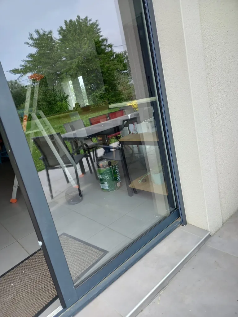 vitrage isolant 4/16/4 peu émissif + argon remplacé à Trévoux à Ta 