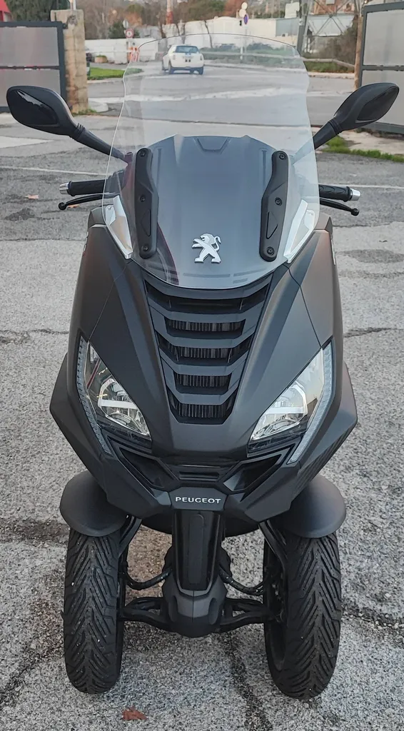DÉSTOCKAGE SCOOTER NEUF PEUGEOT METROPOLIS 2025