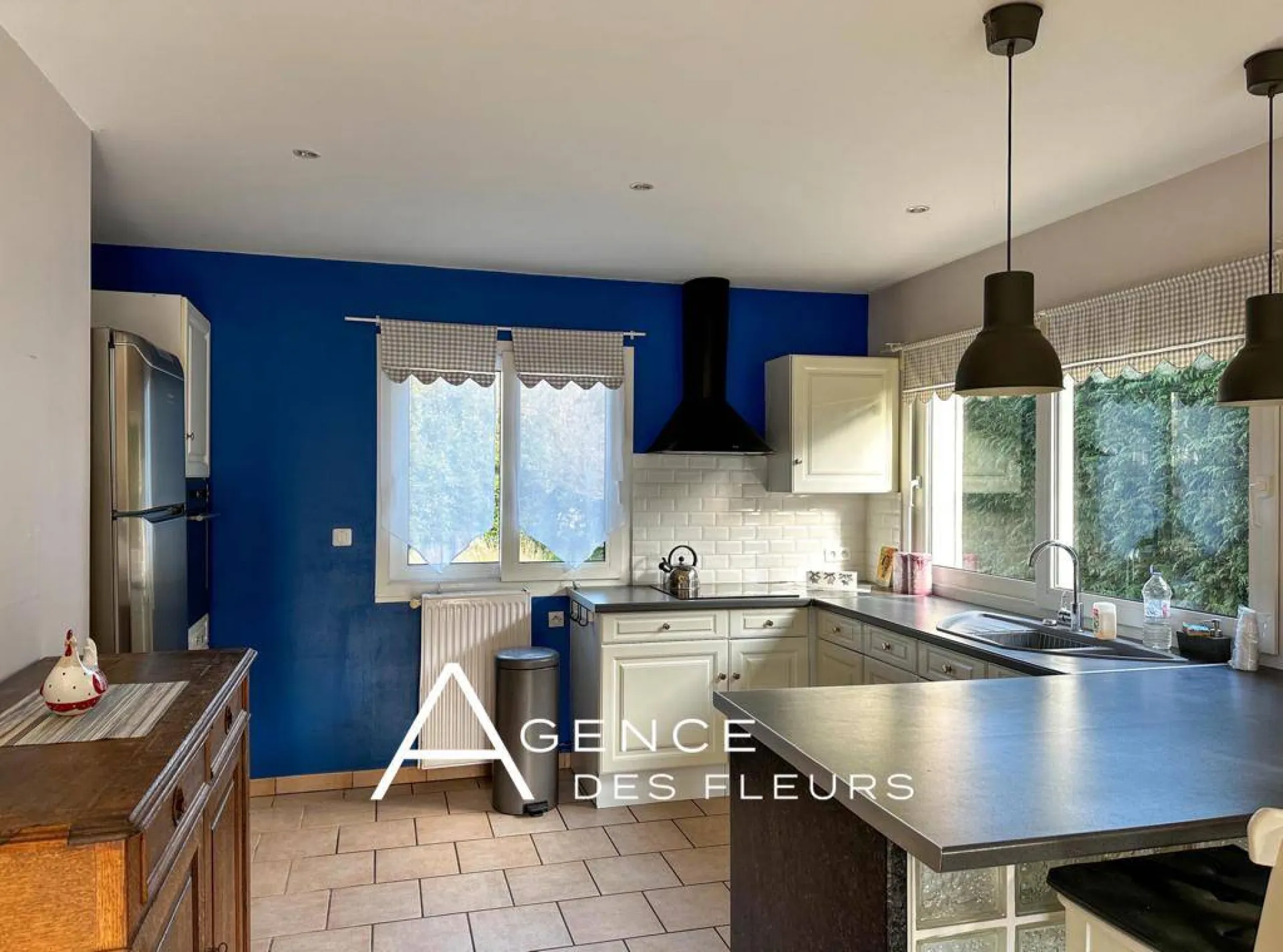 A vendre maison traditionnelle de 120 m² édifiée sur un terrain de 1000 m² commune de ST PIERRE DES FLEURS 27370