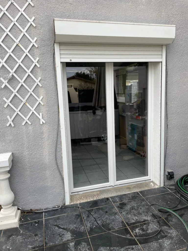 Pose d’une fenêtre et d’un volet roulant à Libourne