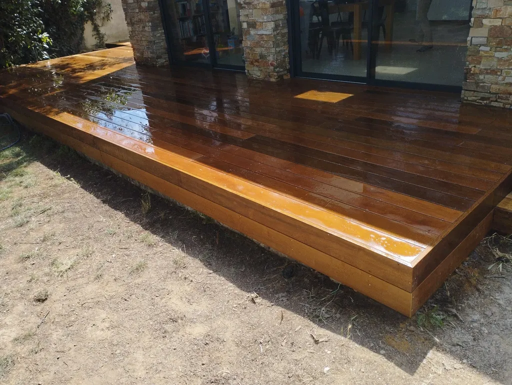 Construction d'une terrasse en bois Itauba à Montpellier 