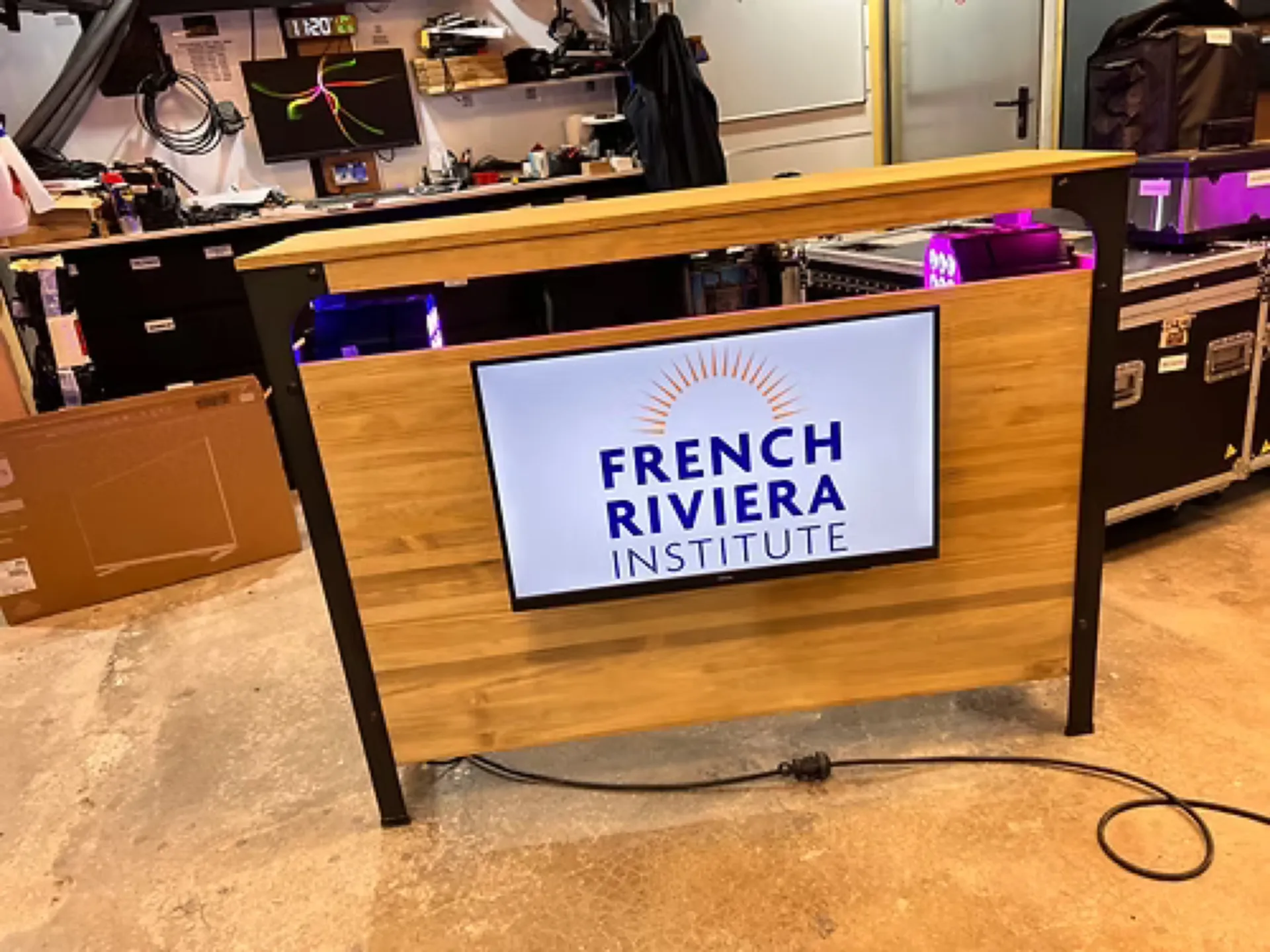 DESK BOIS & METAL TYPE INDUSTRIEL AVEC ECRAN 32' 82CM DESK 4