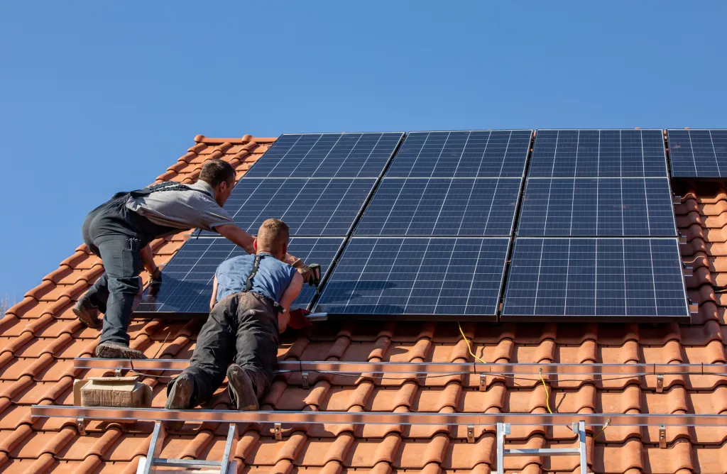 Quel système photovoltaïque choisir pour entreprise tertiaire avec diagnostic énergétique complet à Saint-Marcellin dans l’Isère 38160 ?