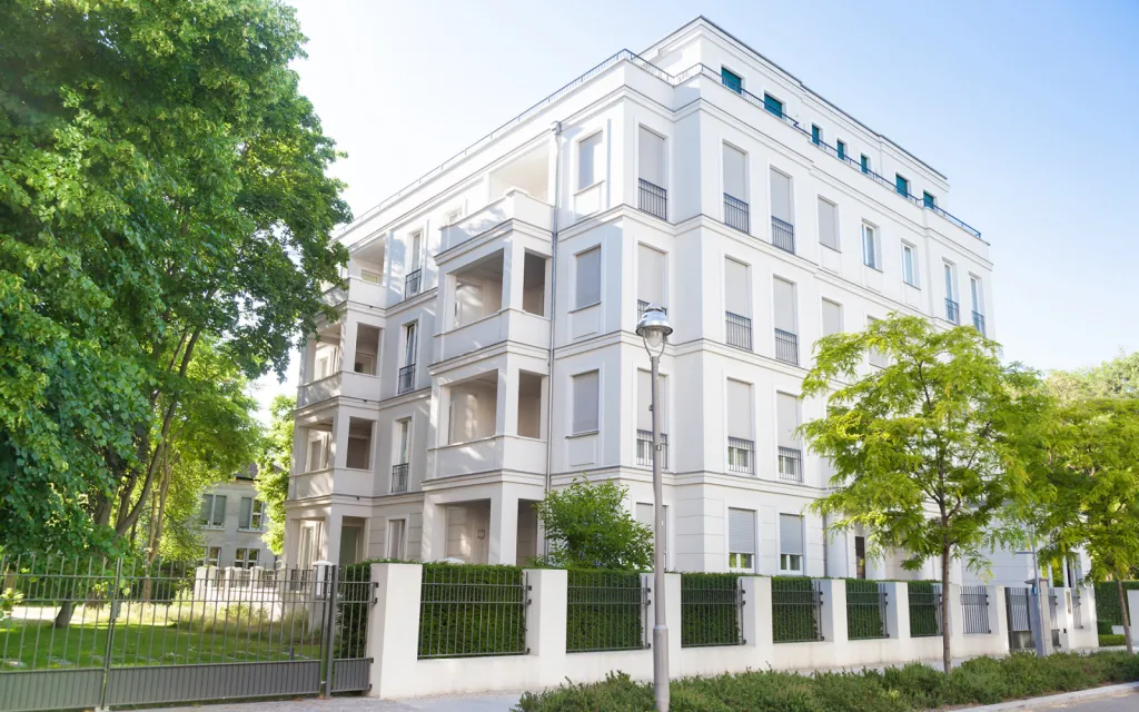 Infinita contracta paucos iungeretur ex