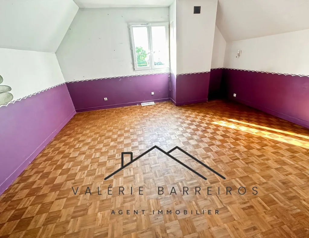 A acheter pavillon de 121 m² édifié sur un terrain de 370 m² sur la commune de CAUDEBEC LES ELBEUF 76320