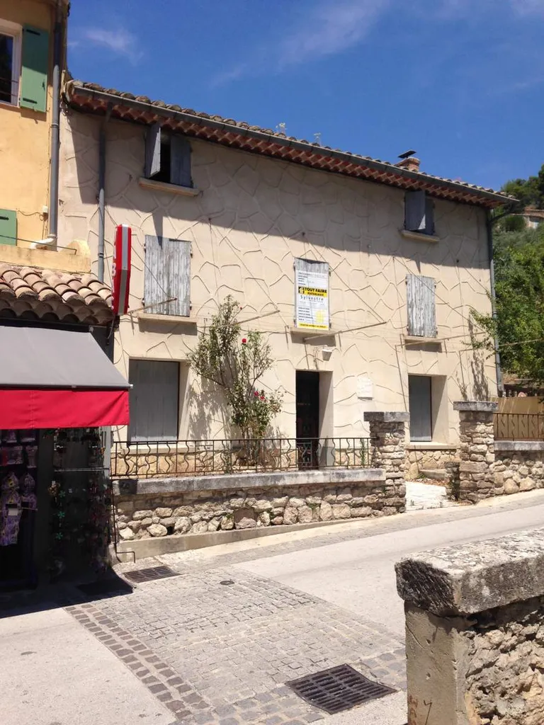 Rénovation maison de village à Fontaine de Vaucluse - façade existante