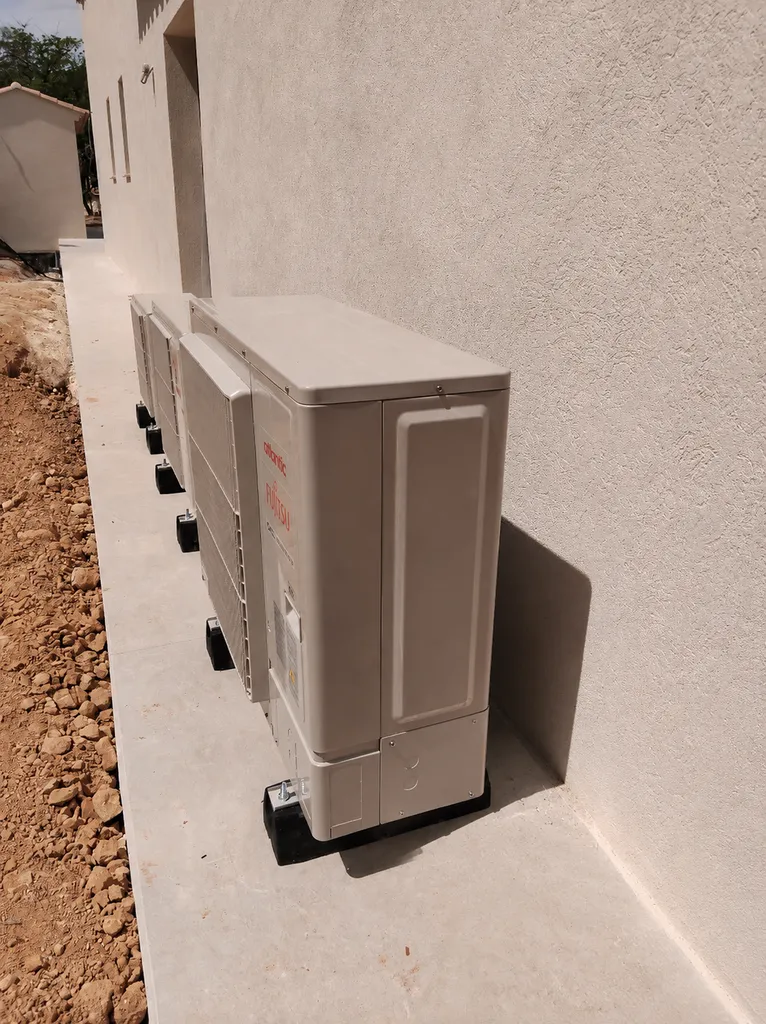 Installation d'une climatisation gainable dans une maison neuve à Saint-Paul-lès-Durance (13)