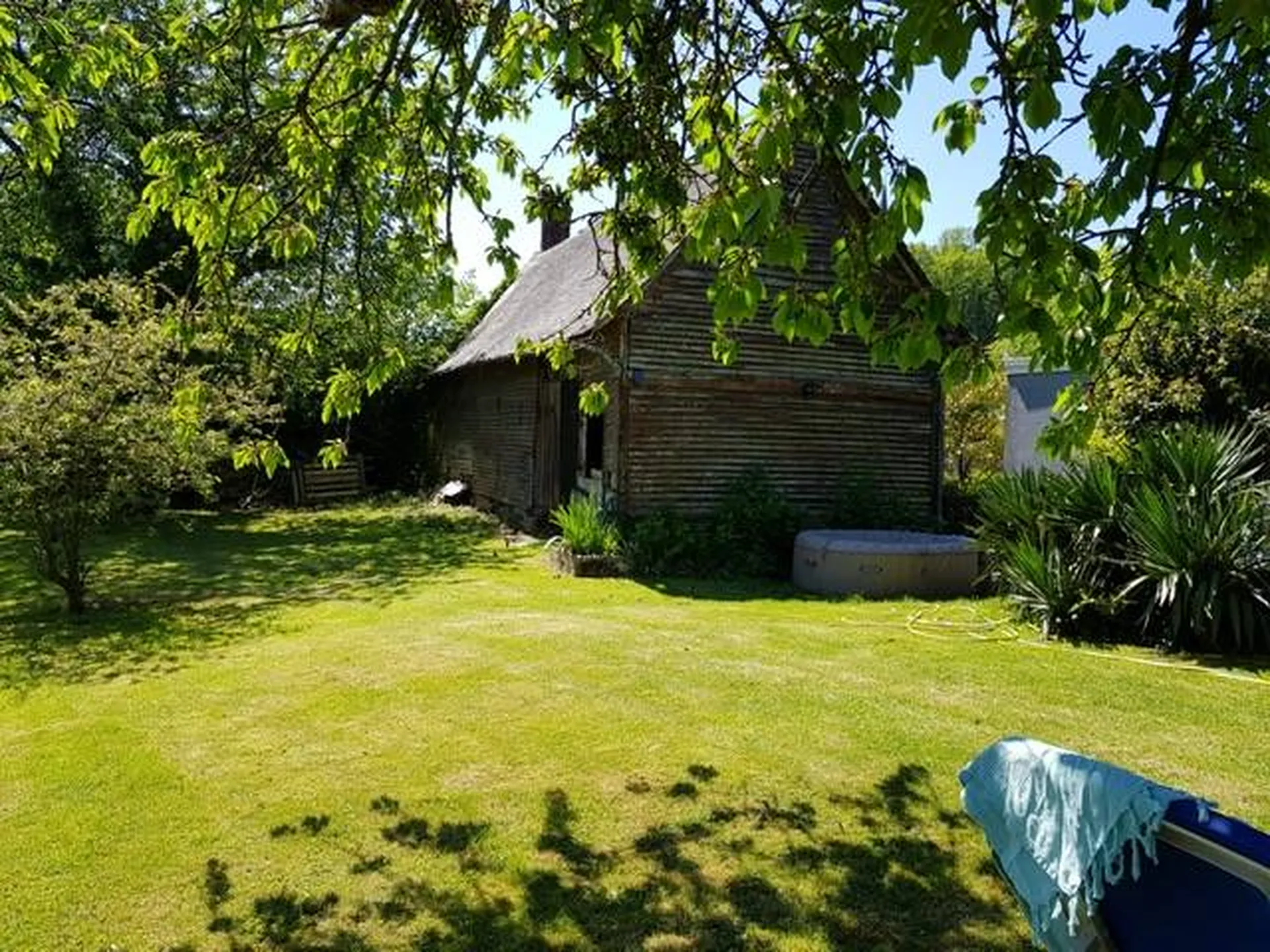 Maison de Charme, au bord d'une rivière, à 20 mns de la mer, en Normandie