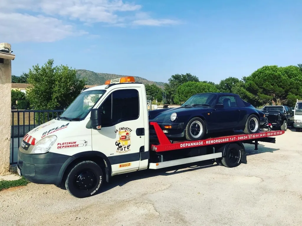 Remorquage et transport de Porsche 911 entre Bormes les Mimosas et le garage spécialiste Porsche, garage des Termes