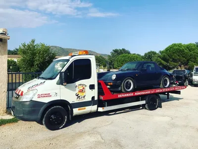 Remorquage et transport de Porsche 911 entre Bormes les Mimosas et le garage spécialiste Porsche, garage des Termes