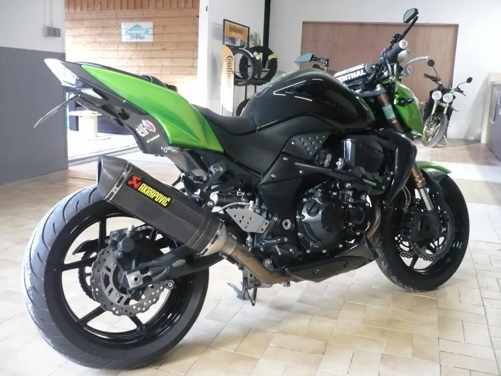 KAWASAKI Z750R