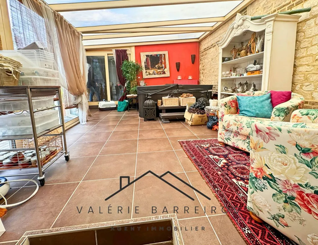 A saisir sur la commune de ST AUBIN LES ELBEUF 76410 maison de caractère de 224 m² édifiée sur 890 m²