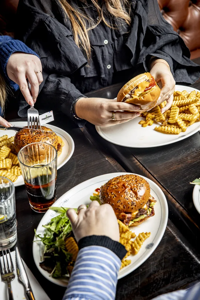 Réserver un déjeuner d'entreprise à Moulins-lès-Metz : testez le menu Big Boss avec produits frais et de saison en Lorraine