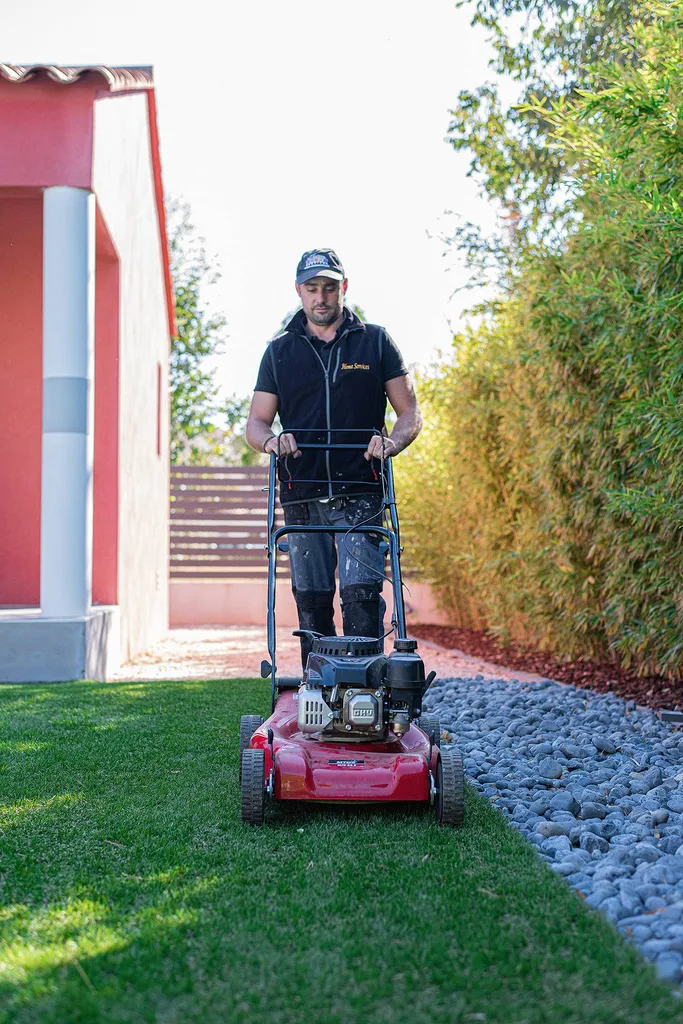 Petit travaux de jardinage chez particulier près de Six fours les plages dans le Var