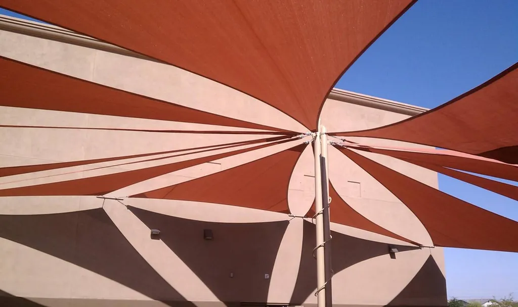 voile d ombrage pour restaurant dans Le Var 