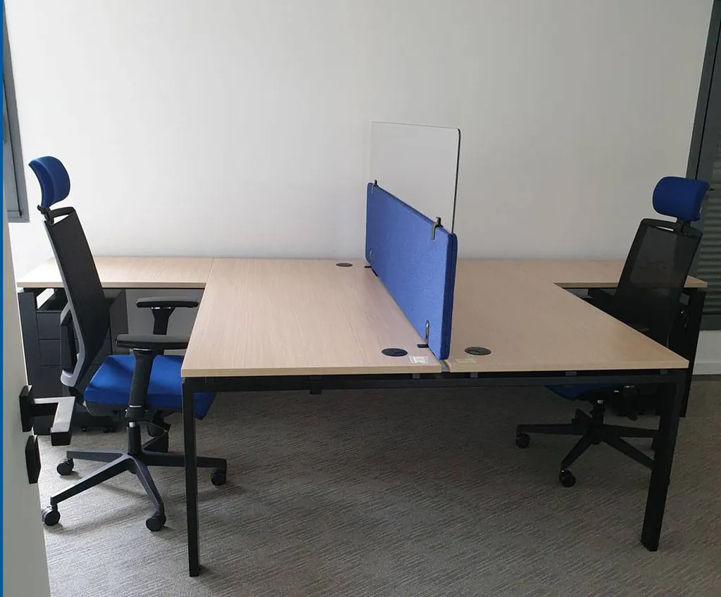 Bureaux partagés avec retours sous caissons à Montpellier 