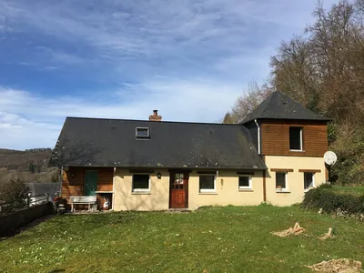 EXCLUSIVITE ! Maison de caractère et individuelle à vendre à Caudebec en Caux - Vue dégagée