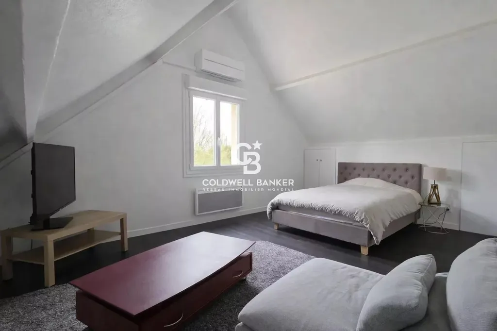 acheter maison avec piscine chauffée et dépendance dans environnement verdoyant