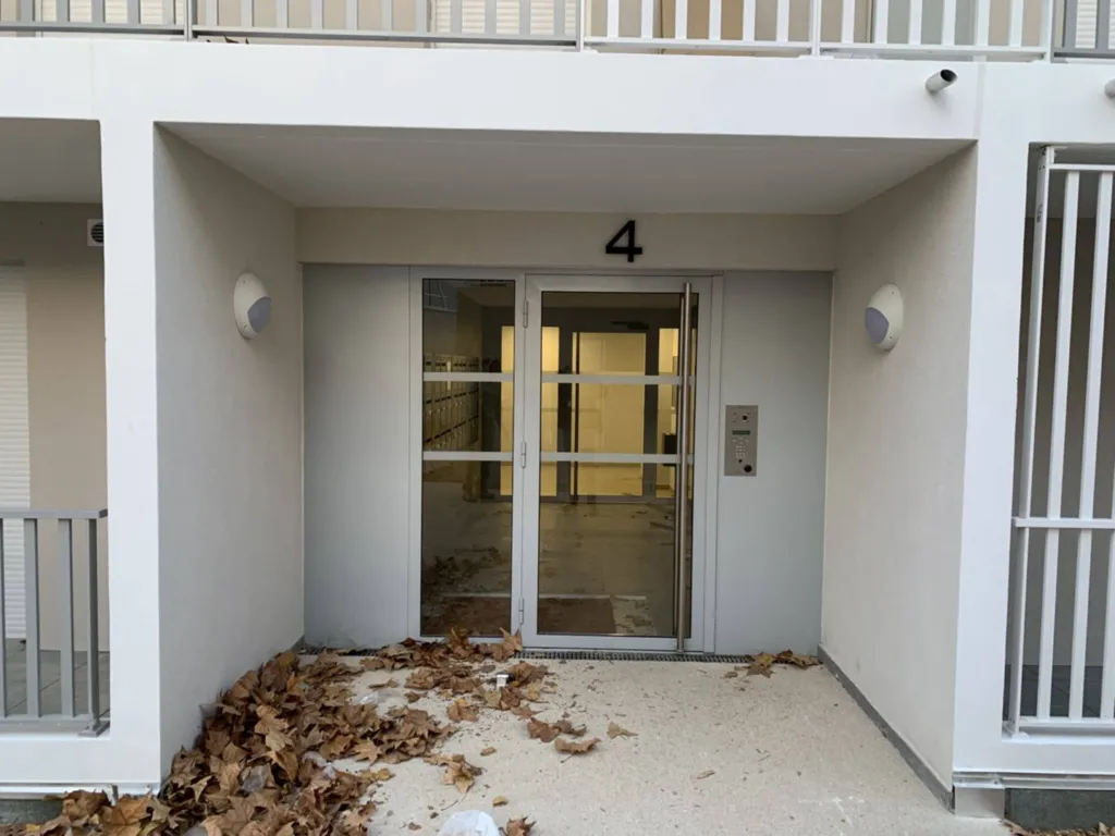 Thermolaquage des menuiseries et ferronneries de la résidence le Quatuor à Aix en Provence