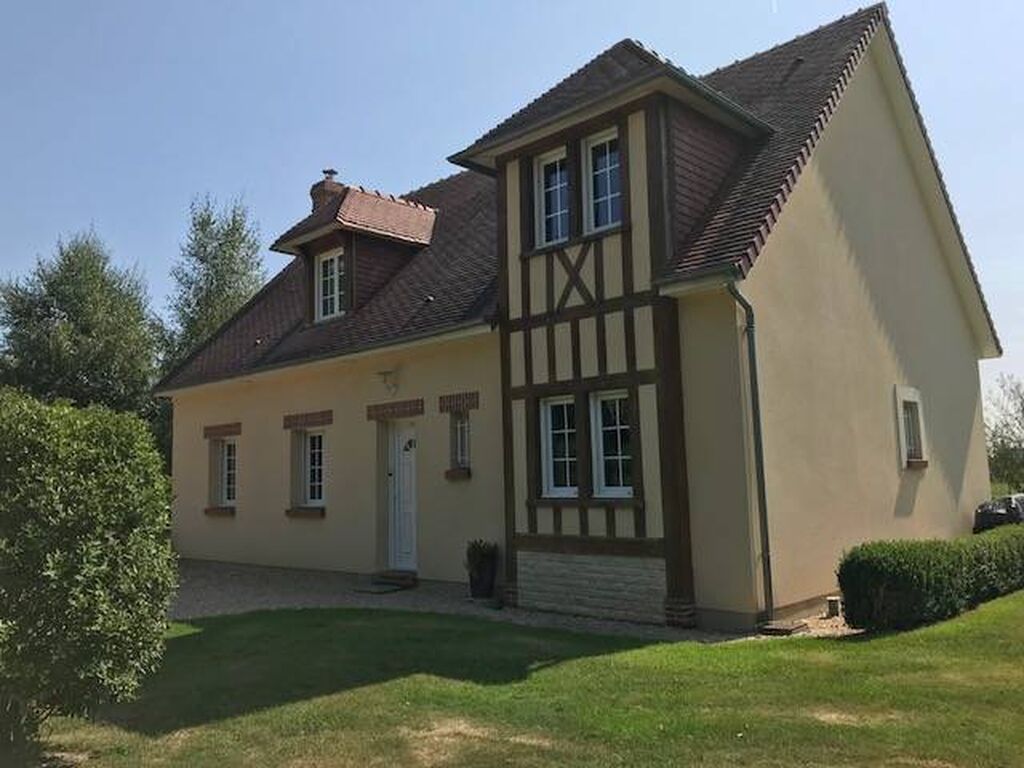 A vendre maison récente sur un terrain de 6 765 m² région Lisieux 14100