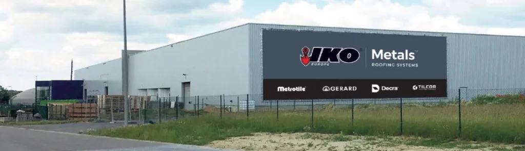 Photo usine tuiles métalliques IKO 1