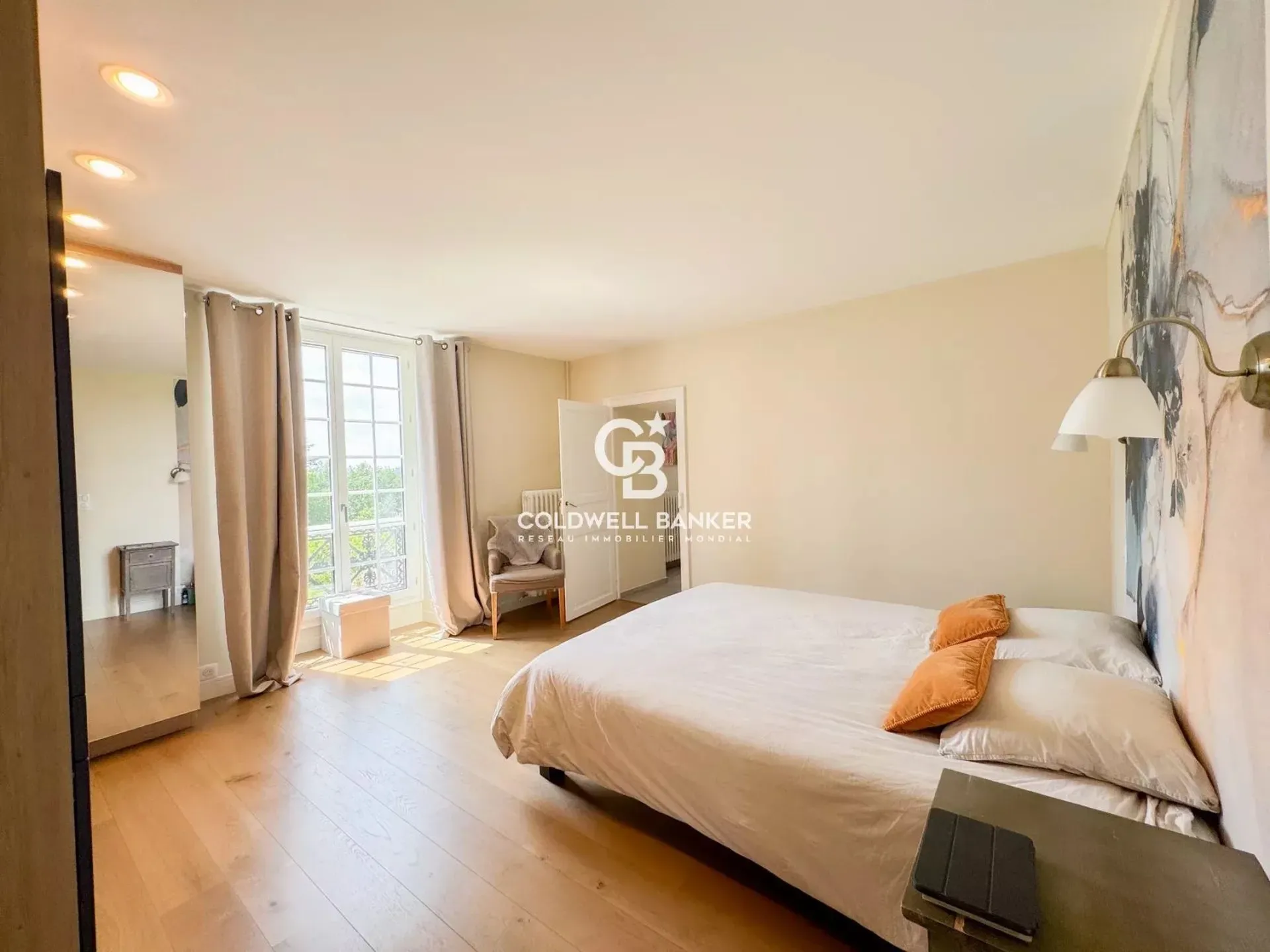 le mans chateau à vendre en sarthe