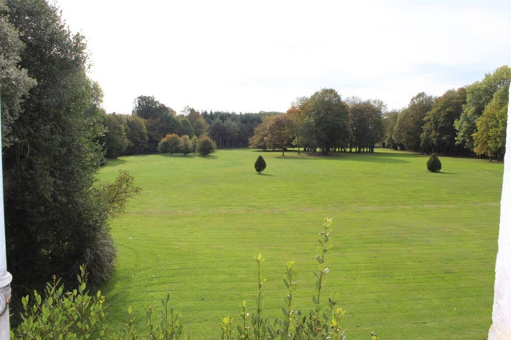 a acheter propriété de caractère et son parc de 7 hectares dans l'eure 27