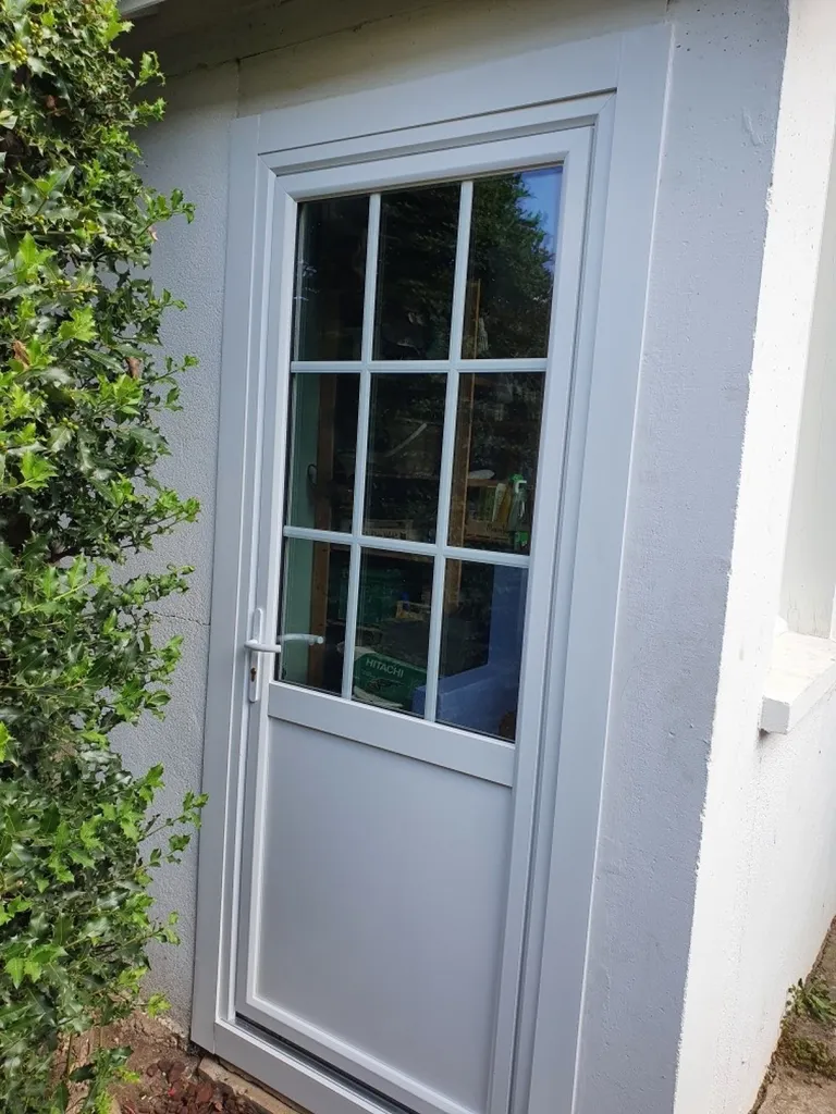 Fenêtre PVC avec petit bois à limonest proche de Lyon 