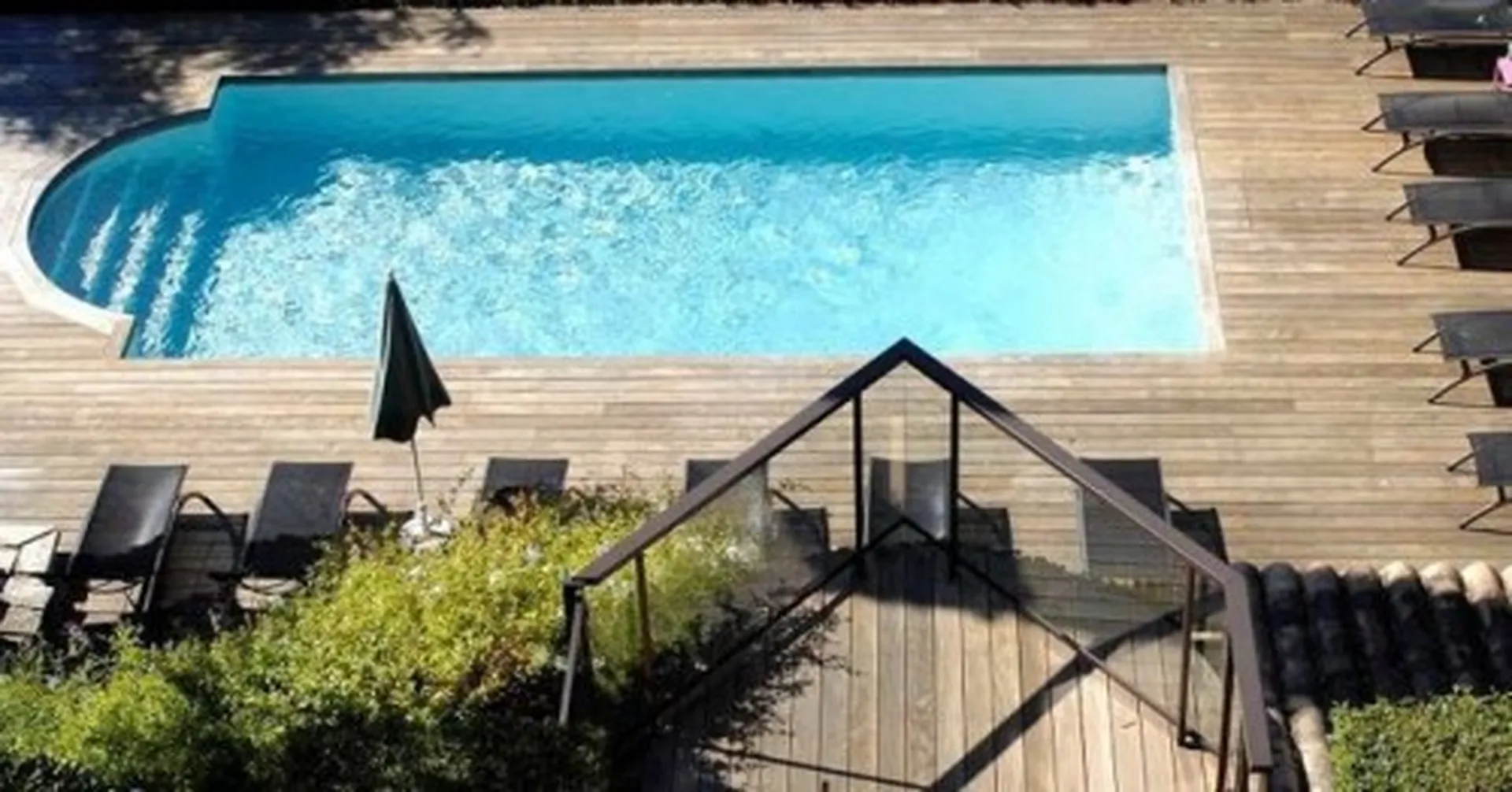 CASSIS VENTE maison proche centre avec vue mer et piscine, prestations haut de gamme
