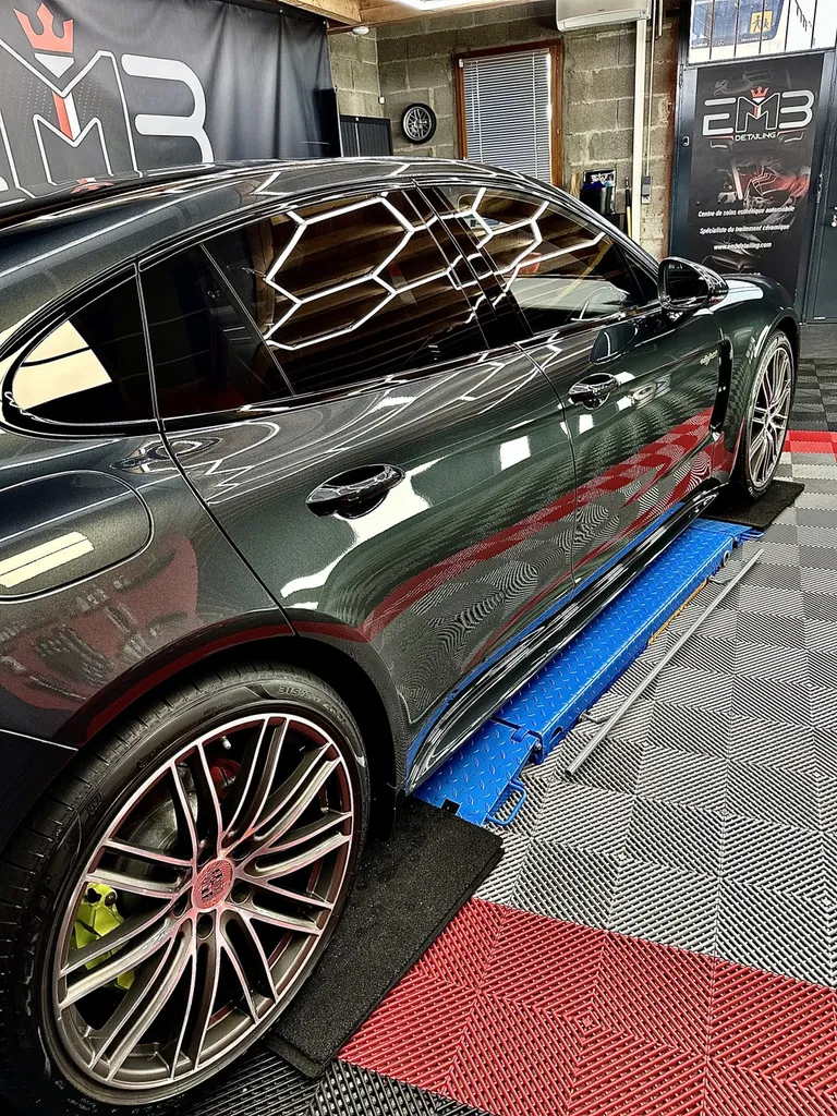 DETAILING Lyon traitement céramique carrosserie Porsche panamera 