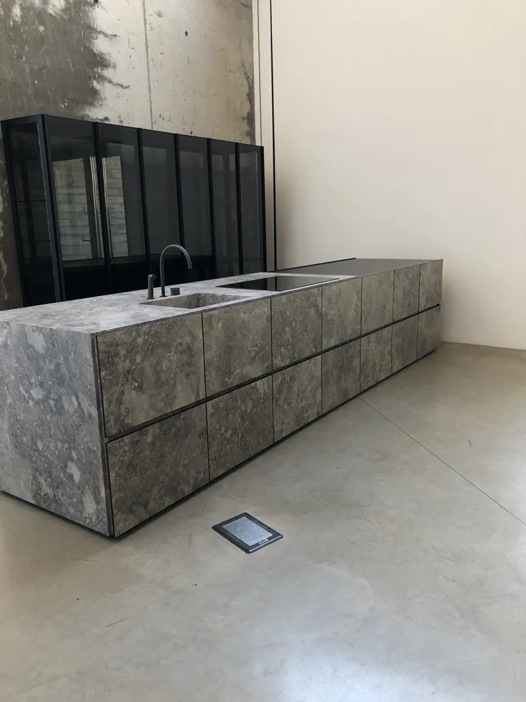 cuisine haut de gamme et luxueuse à lyon en pierre naturelle