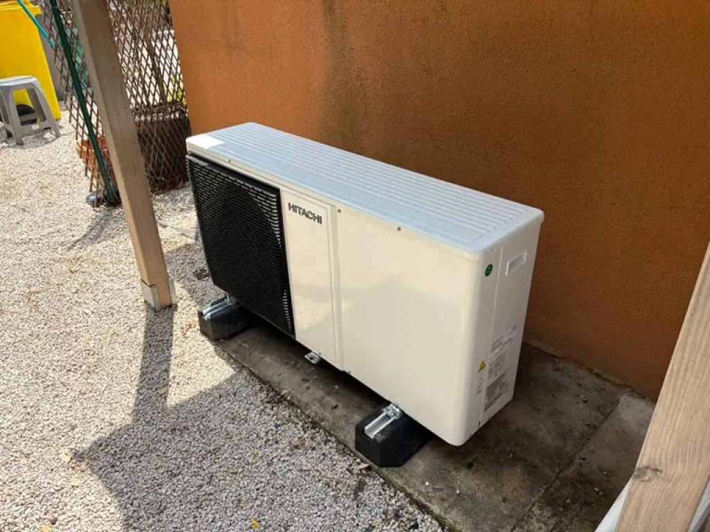 Installation d'une pompe à chaleur Yutaki M à Ceyreste à côté de La Ciotat
