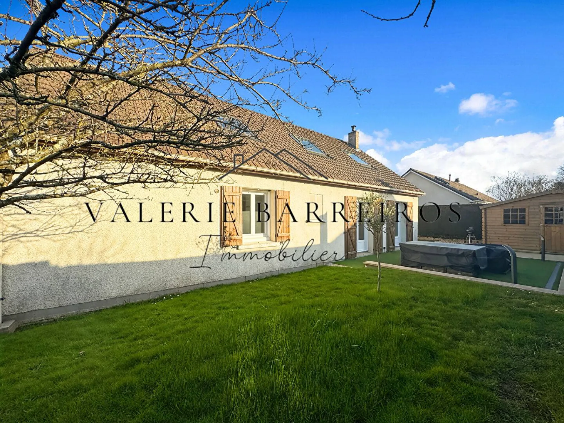 A vendre pavillon individuel de 110 m² édifié sur un terrain de 614 m² sur la commune de LA SAUSSAYE 27370