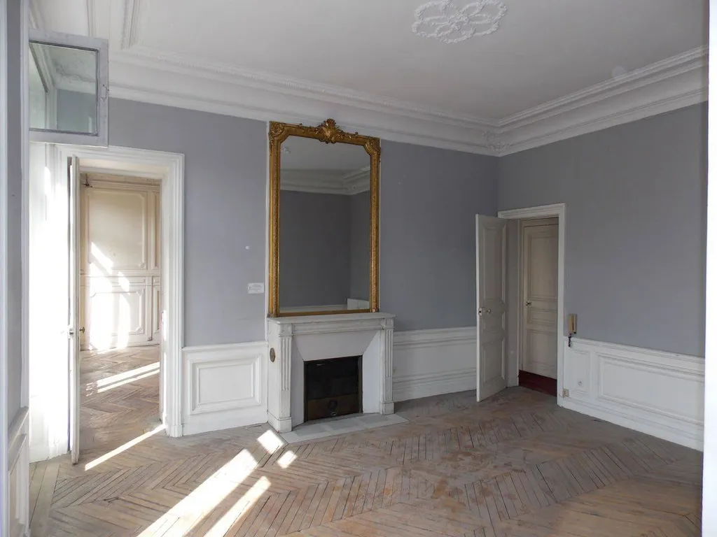 Acheter un appartement aux 3 ème étages dans le Quartier Saint-Germain-Des-Prés, 75006