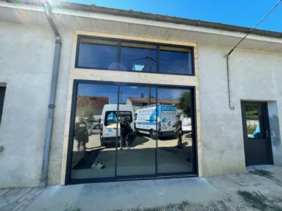 Pose d’un ensemble vitré fixe et ouvrant à Pessac.