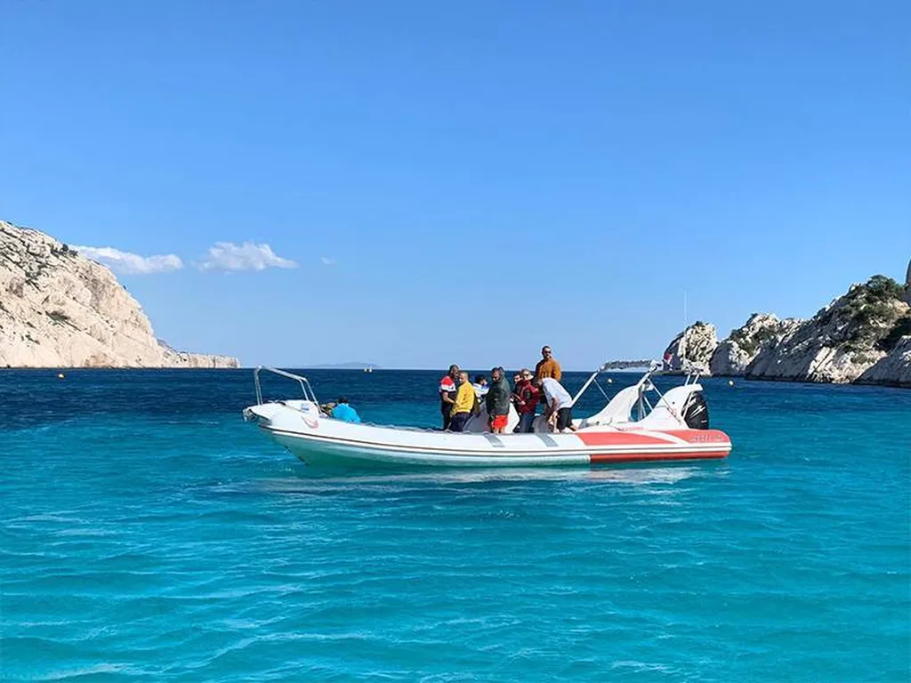 Visiting the Calanques National Park with l'Eden Boat