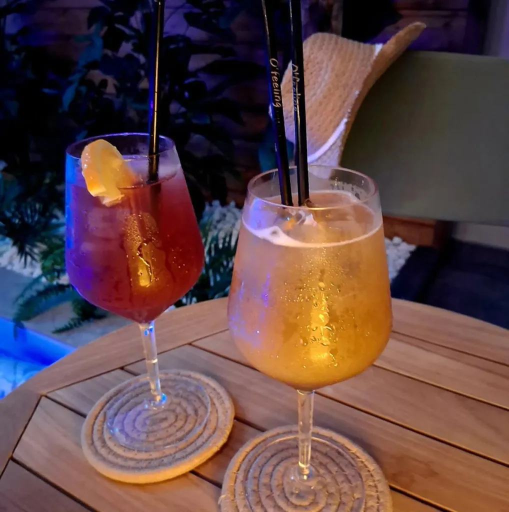 Lounge bar insolite et original proche Bordeaux.  Venez découvrir O’Feeling, un concept de bar spa unique en Gironde