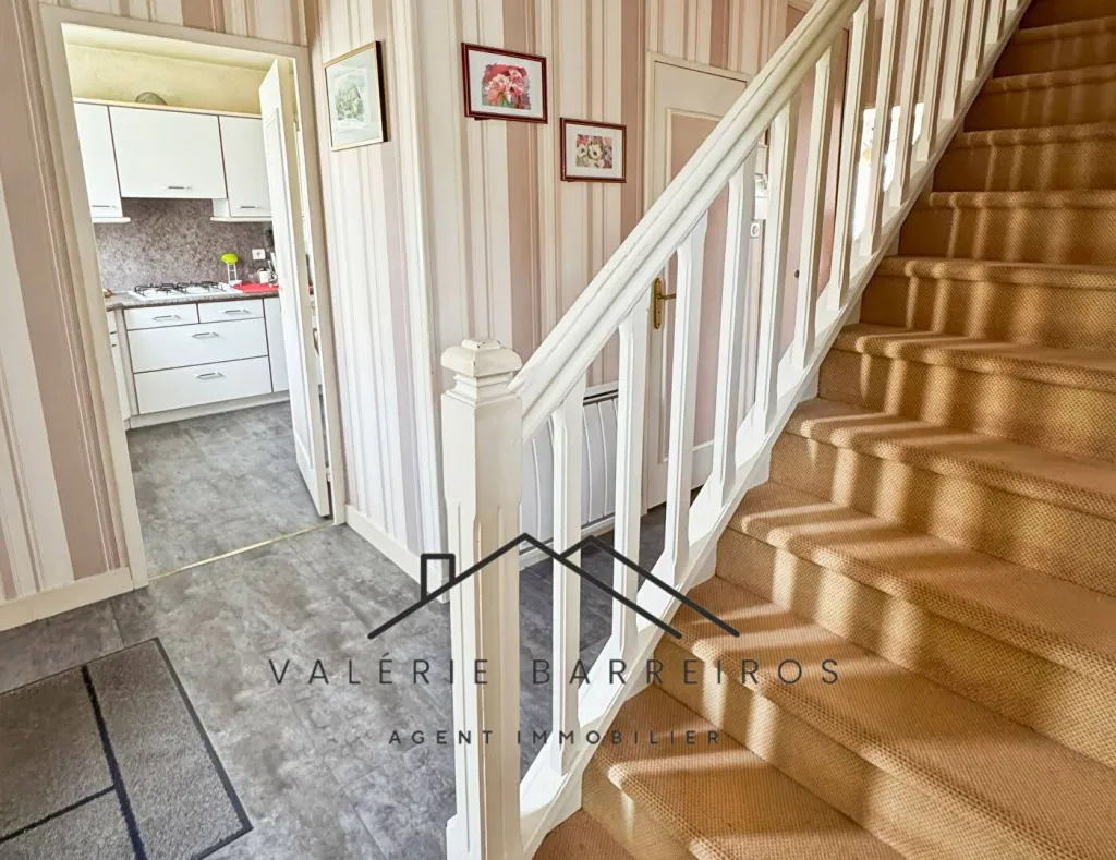 A vendre maison de 112 m2 édifiée sur 559 m2 de terrain sur la commune de SAINT AUBIN LES ELBEUF 76410