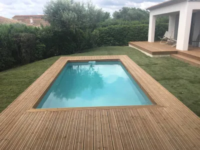 Aménagement d'un jardin avec du gazon en plaque à Villeneuve les Avignon