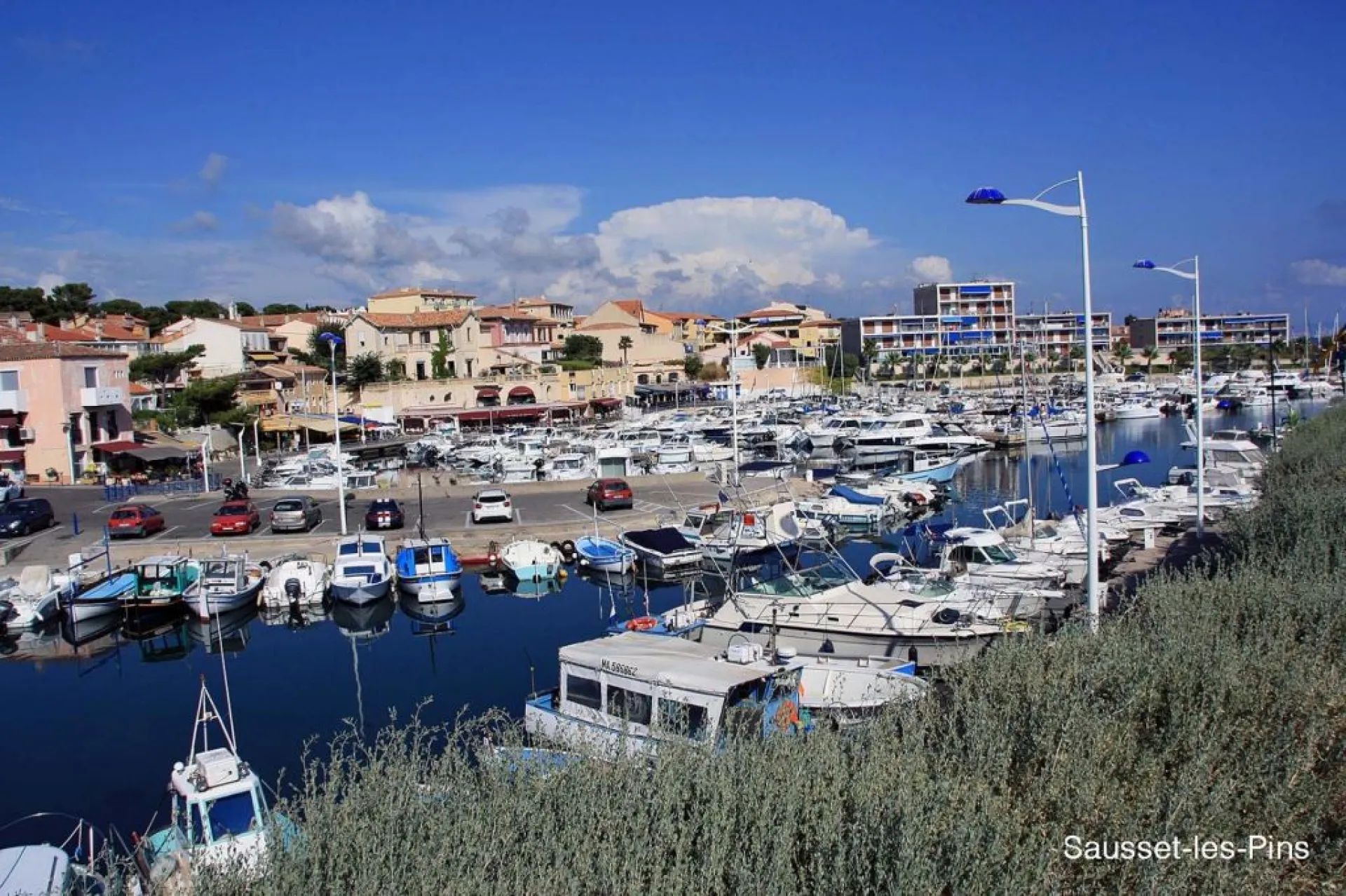 Taxi Sausset les Pins vers la Gare Aix TGV
