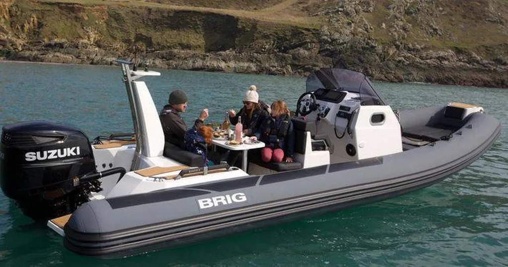 Louer Brig Eagle 8 près de Toulon