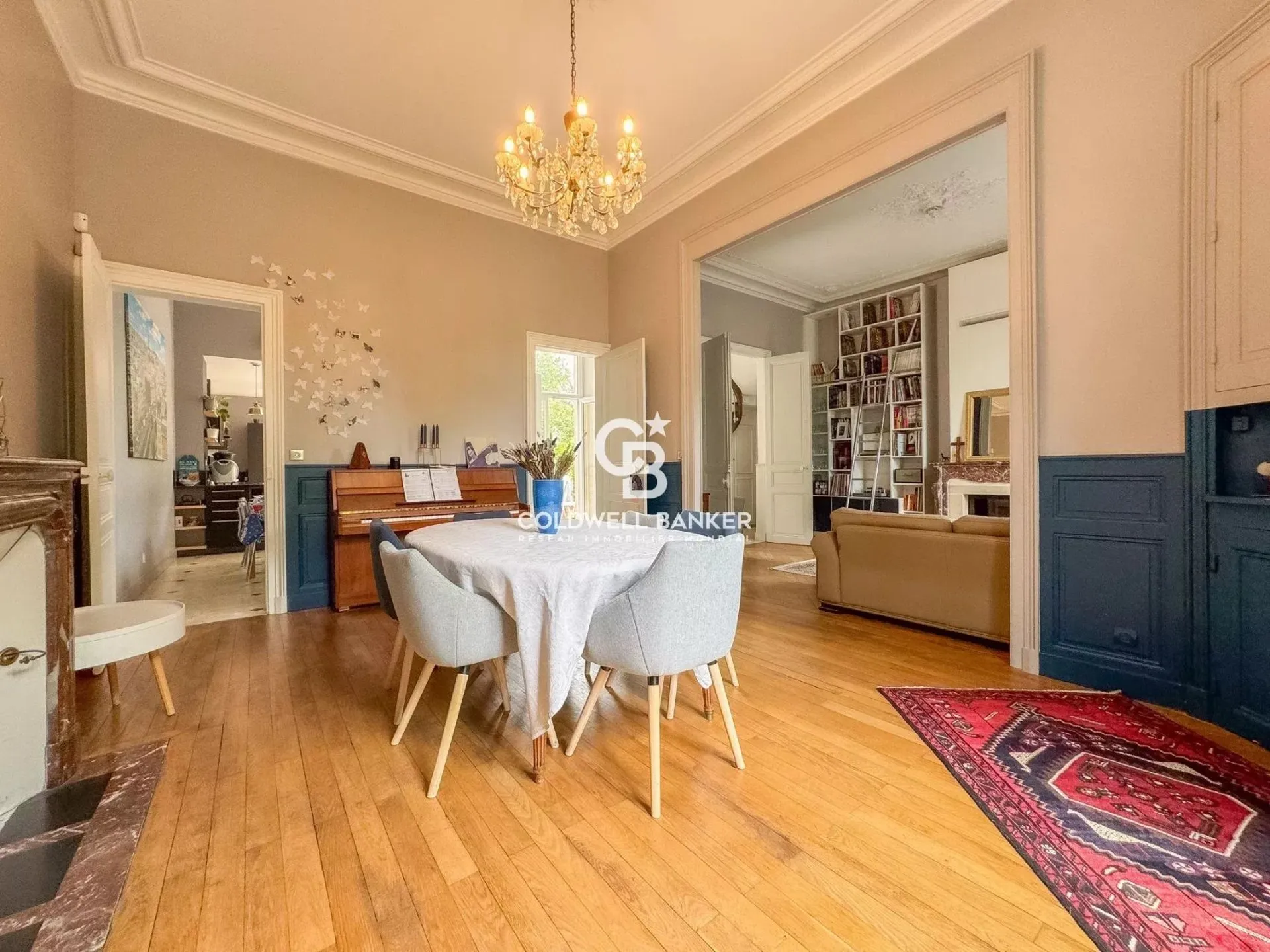 A Vendre une maison avec espaces de réception et chambres spacieuses au centre du Mans