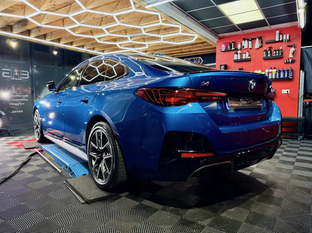 BMW i4 M60 – Protection céramique GYEON Infinite par EMB Detailing à Vaugneray (Lyon)