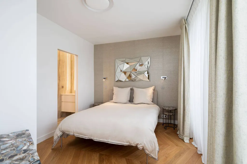 3 Chambres avec balcon 75008