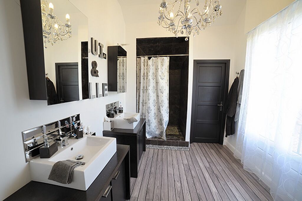 Maison associant l'ancien et le contemporain 7 km de Lisieux