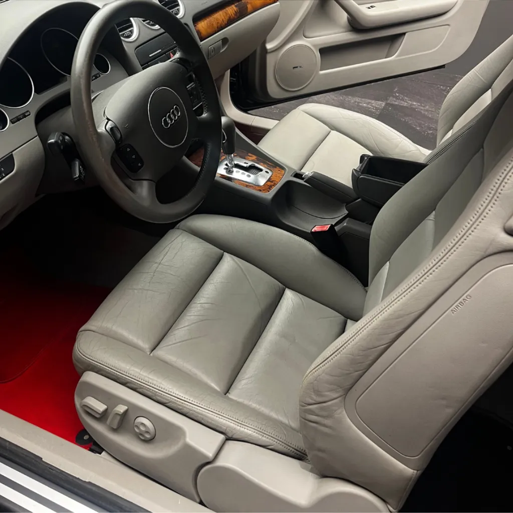 Rénovation intérieure sur une Audi A4 à Mulsanne près du Mans (72)
