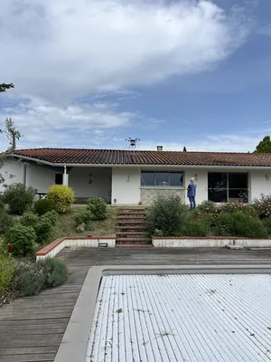 Nettoyage et traitement de toiture par drone à Puygouzon près d'Albi dans le Tarn