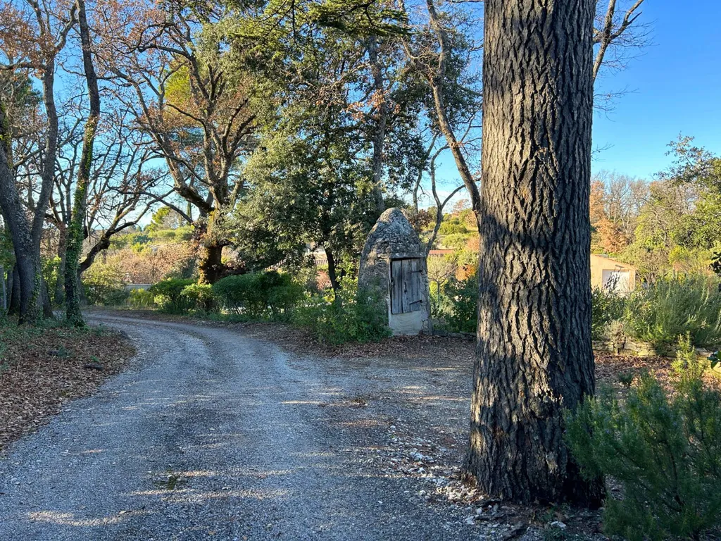 Blauvac, maison moderne en position dominante avec vues panoramiques   