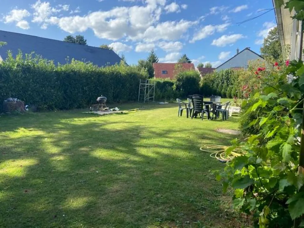 A acheter très beau pavillon de 130m² sur 865m² de terrain cloas avec garage sur la commune de SAINT OUEN DU TILLEUL 27670